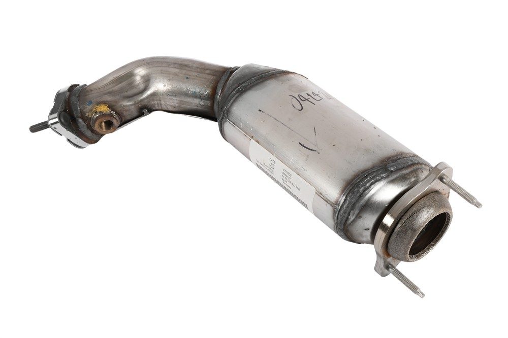 GM Genuine Parts Left Catalytic Converter 19418949 — image 2
